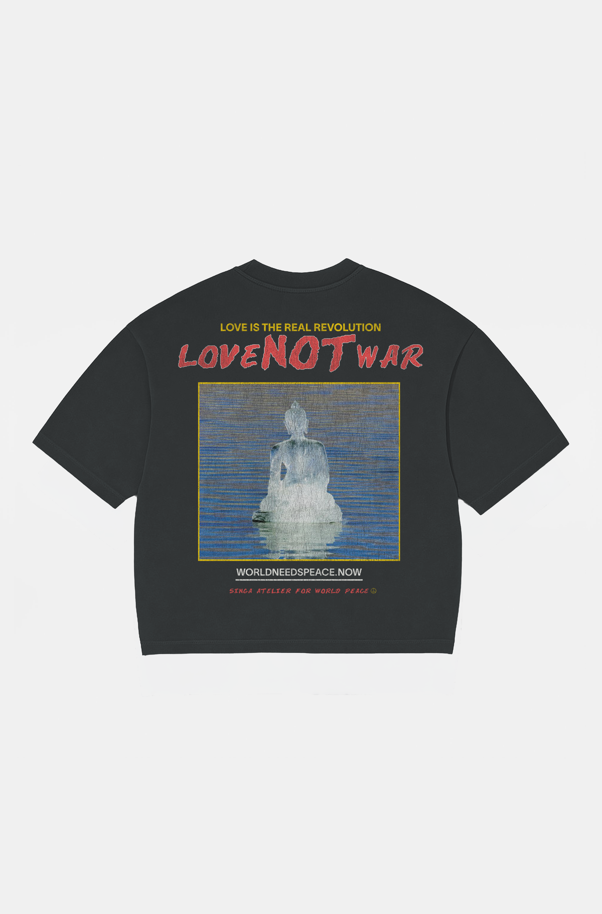 Camiseta Boxy Over Love Not War Preto Cationizado