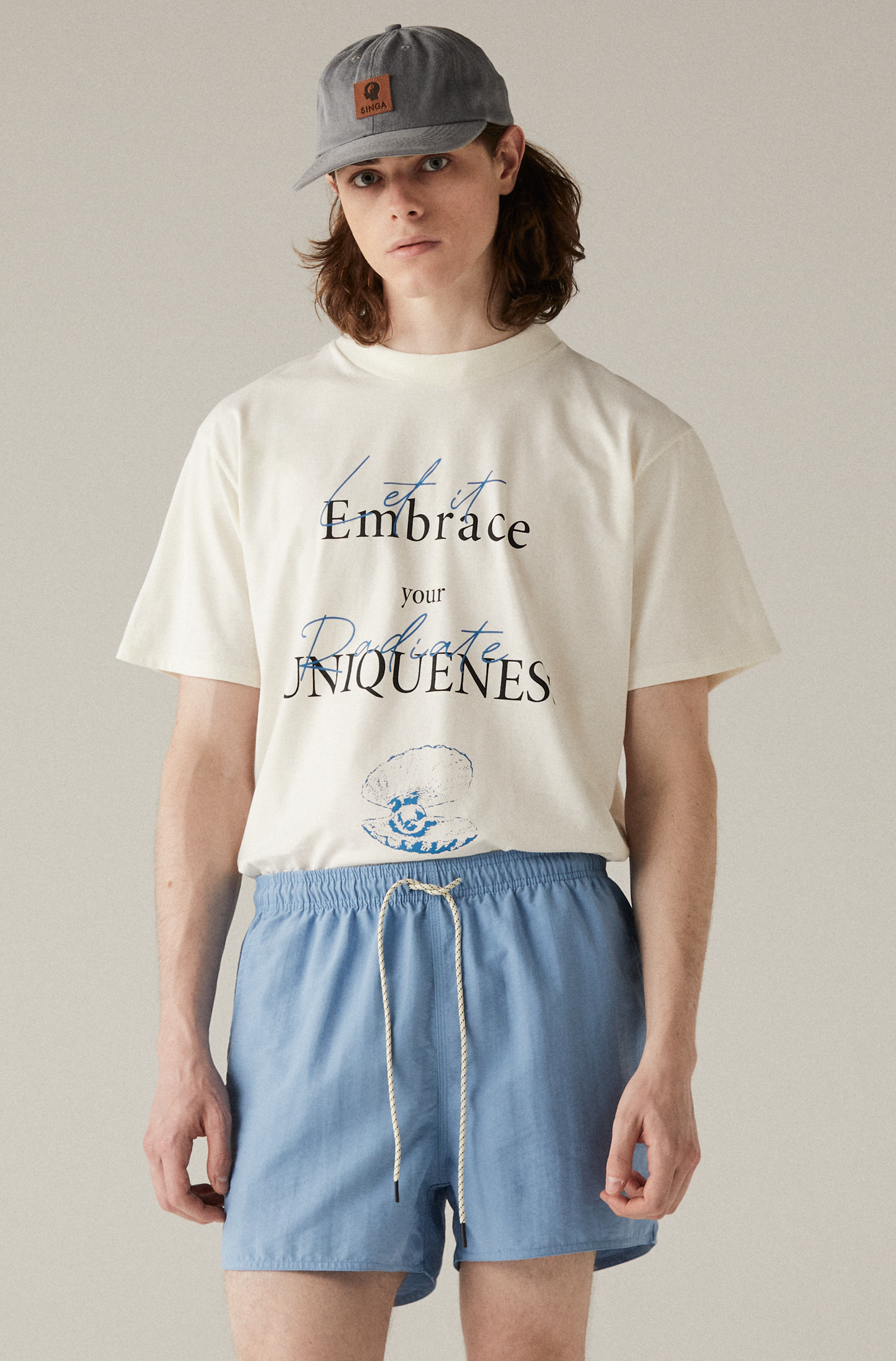 CAMISETA EMBRACE YOUR UNIQUENESS