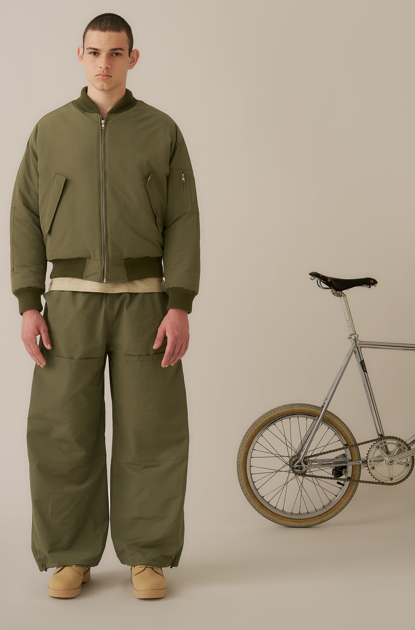 JAQUETA BOMBER VERDE