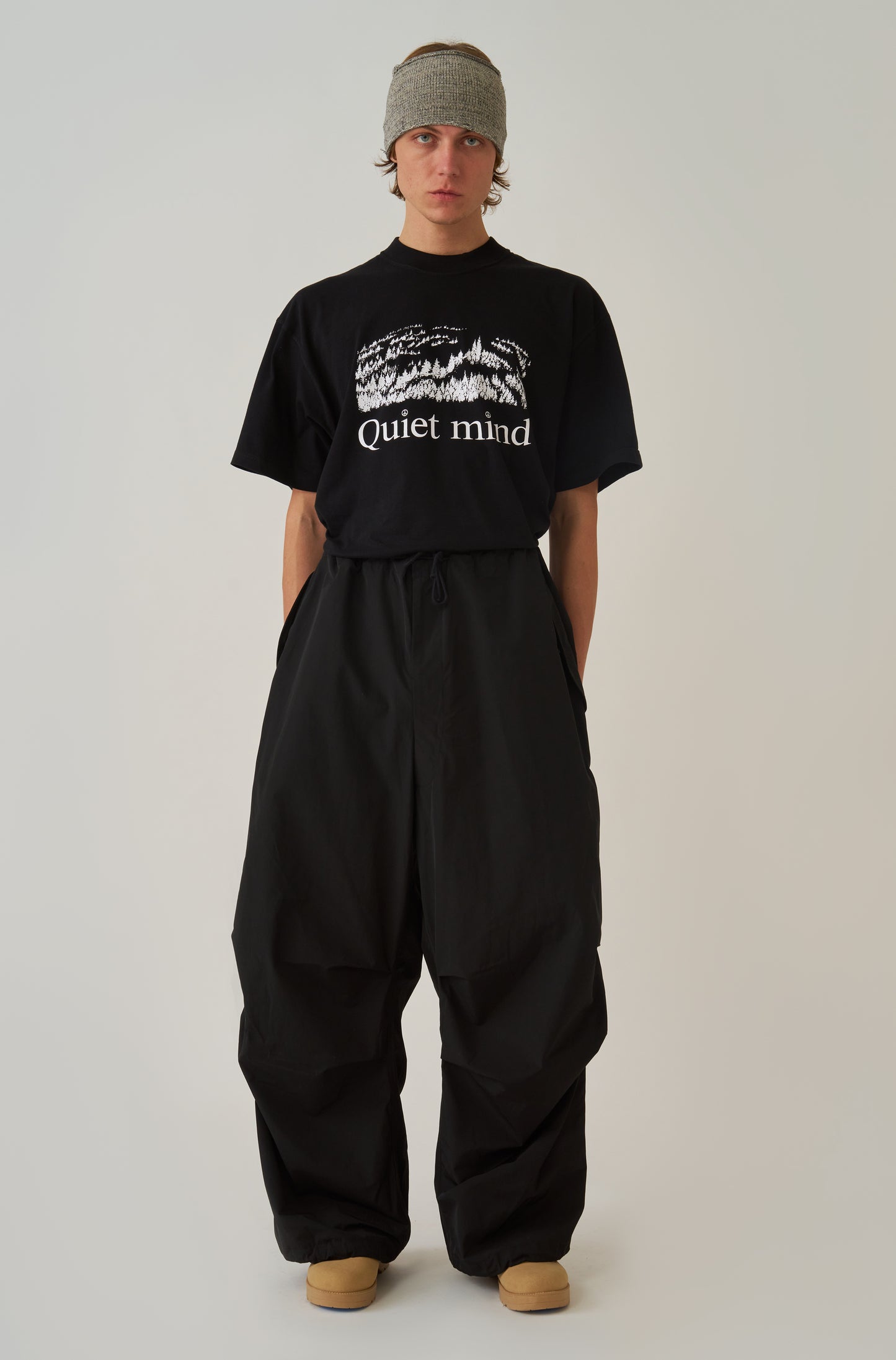 Camiseta Clássica Quiet Mind Preta