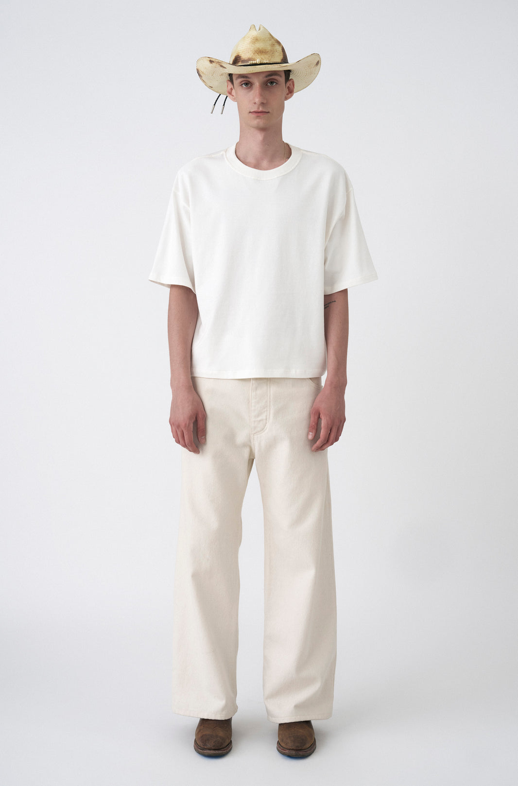 BOXY OVER OFF-WHITE