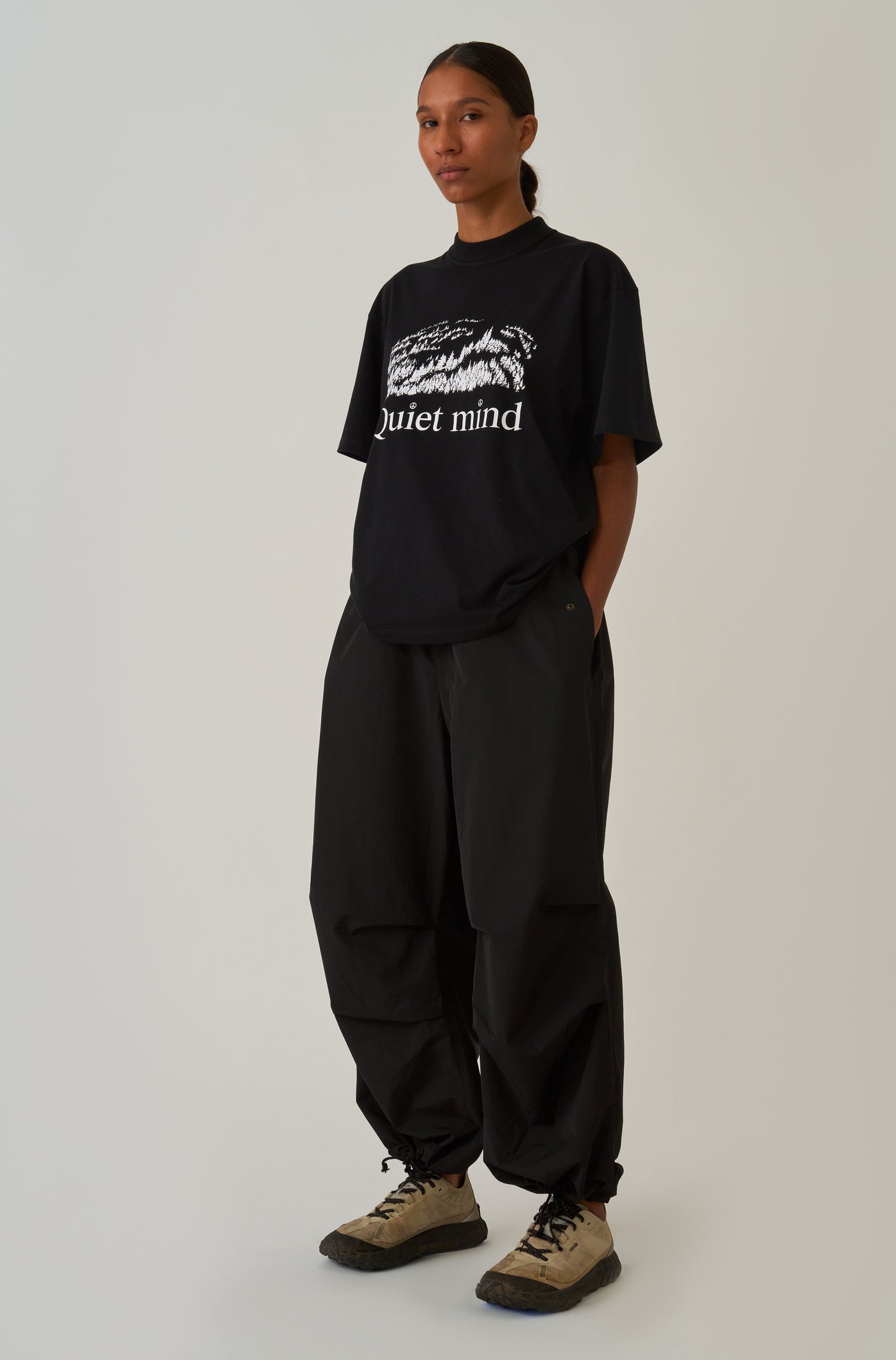 Camiseta Clássica Quiet Mind Preta