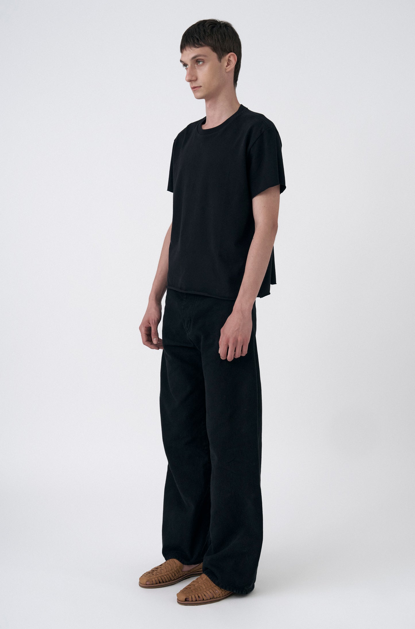 Camiseta Boxy Regular Preta Corte a Fio
