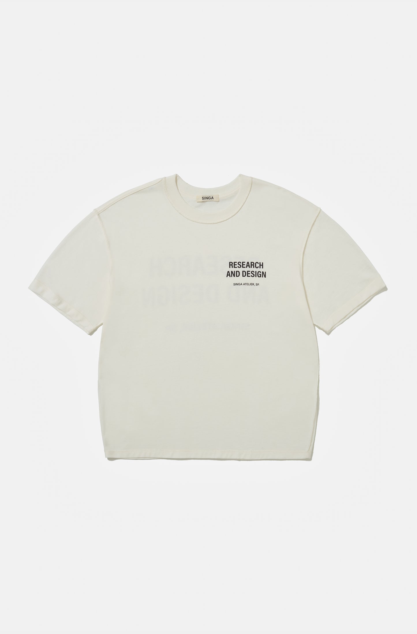 Camiseta Boxy Regular Research & Design